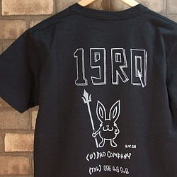 デビルウサギ半袖Tシャツ　メンズ・兎Tシャツ 　黒L 1枚目の画像