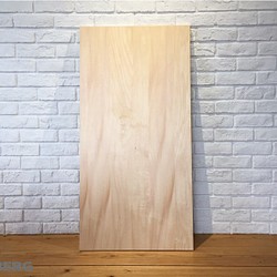 柔らかい木目の天板　棚板　木製（シナ）　軽量　ナチュラル 1枚目の画像