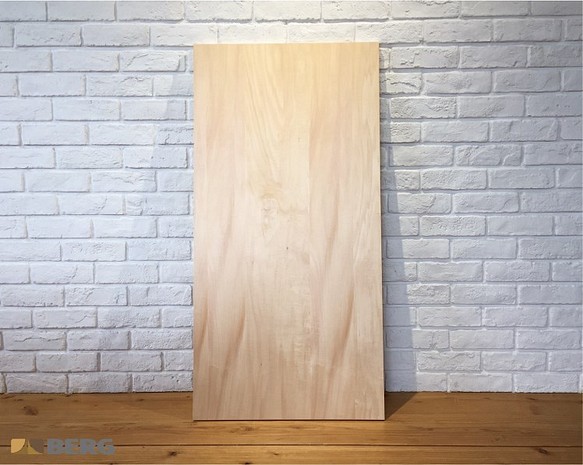 柔らかい木目の天板　棚板　木製（シナ）　軽量　ナチュラル 1枚目の画像
