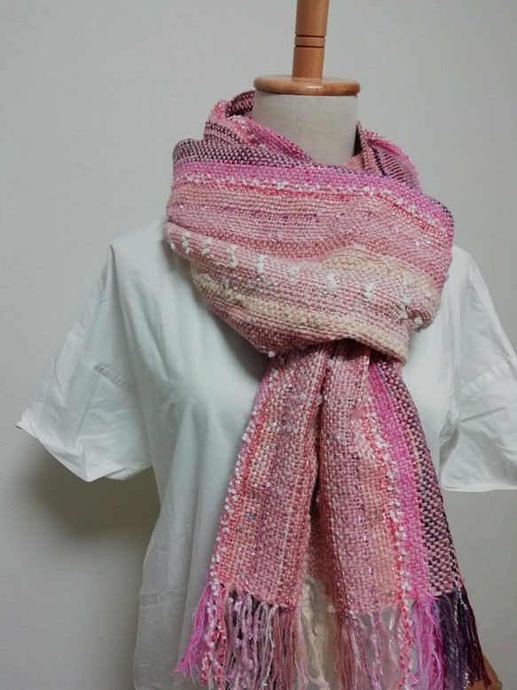 ★手織りのマフラー★　ピンクのグラデーション 1枚目の画像