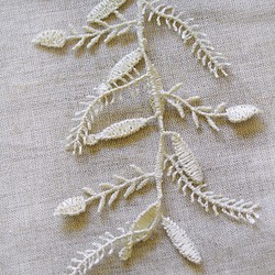 ナチュラルスイート　エンブロイダリーレース　木の葉　生成り 1枚目の画像