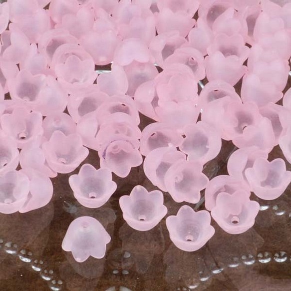 スズラン　デコパーツ　スリータイプ　ピンク　約100個　pt-151016-3 1枚目の画像