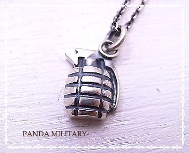 PANDA MILITARY　手榴弾ネックレス　p-044-n 1枚目の画像