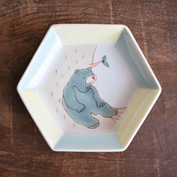 クマの六角豆皿 1枚目の画像