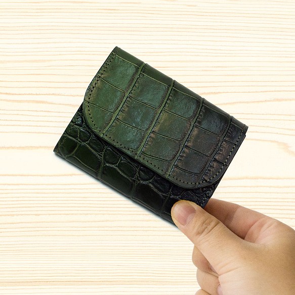 小さい財布【お札が折れない】（クロコぼかし染め/草色） 1枚目の画像