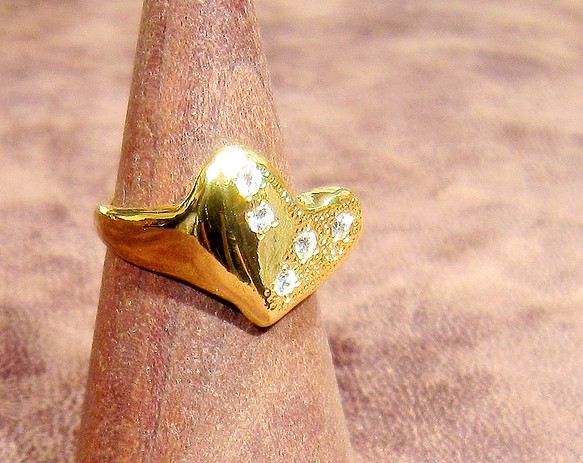 ハート・モチーフの合成ダイヤモンドとSV925の指輪（リングサイズ：10 ...