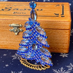 チェコより届いた一点もの！大切な方へギフトにも『チェコヴィンテージガラスのミニクリスマスツリー』～ブルー～ 1枚目の画像