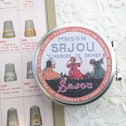 再入荷！フランス製『SAJOU サジュー　ティン缶』～ビビッドカラー糸セット約12個入〜 1枚目の画像