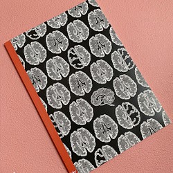 《再販》A5判 レース模様の様な『脳柄』ノート01(ブラック) 1枚目の画像