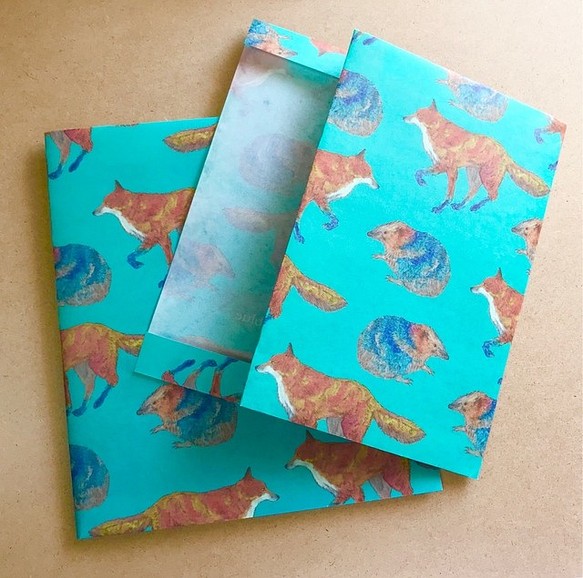 Fox and Hedgehog -Waxpaper Bookcover- 1枚目の画像