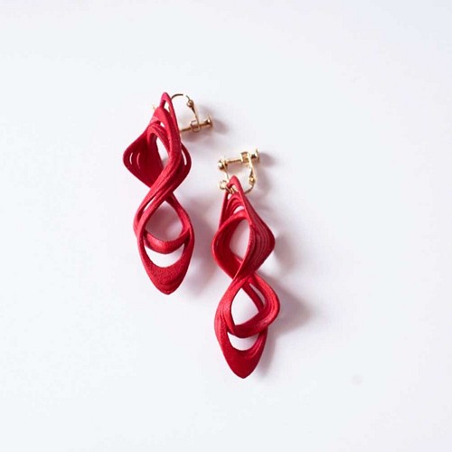 Eight Earrings Red エイトピアス レッド ピアス（その他） aisato