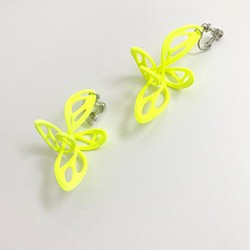 Dancing Butterfly ダンシングバタフライ ピアス 蛍光イエロー ピアス