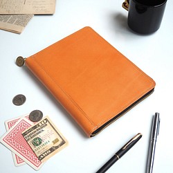 B6號圓形拉鍊筆記本保護套（油皮米色） 筆記本、日程本、日記本、郵票本 牛皮 第1張的照片