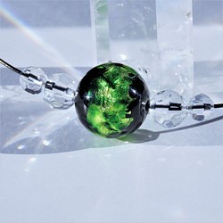ネックレス ほたる玉 とんぼ玉 16mm シンプル ワイヤー ガラスビーズ 沖縄 琉球 工芸 フォレストグリーン 1枚目の画像