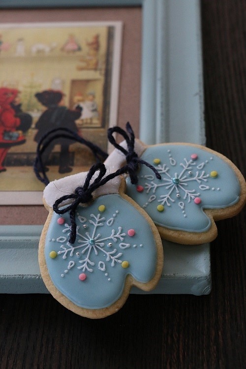 ミトン手袋のアイシングクッキー ブルー（a pair of mittens icingcookie) 1枚目の画像