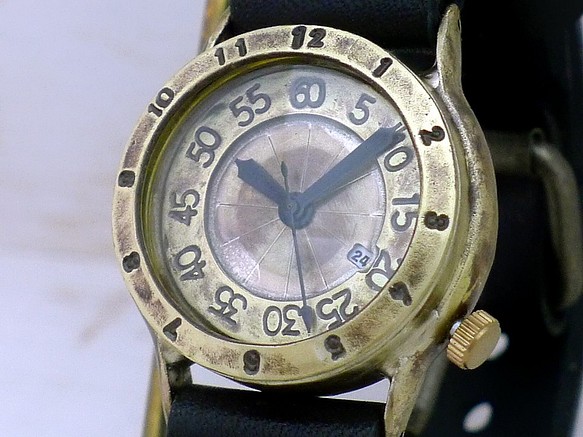 “Explorer-B-DATE”DATE（日期）32mm 黃銅手工腕錶 [274DATE] 第1張的照片