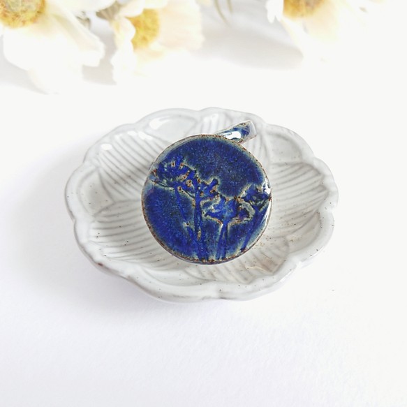 TUKIYO 陶器のイヤリング  藍 1枚目の画像