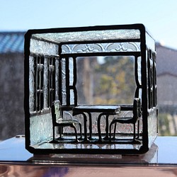 クリアー系のパターンガラスで作ったステンドグラスの小部屋 1枚目の画像