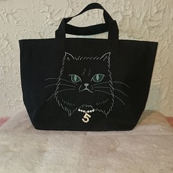ペルシャ猫のメリー おめかし 黒トートバッグ 1枚目の画像