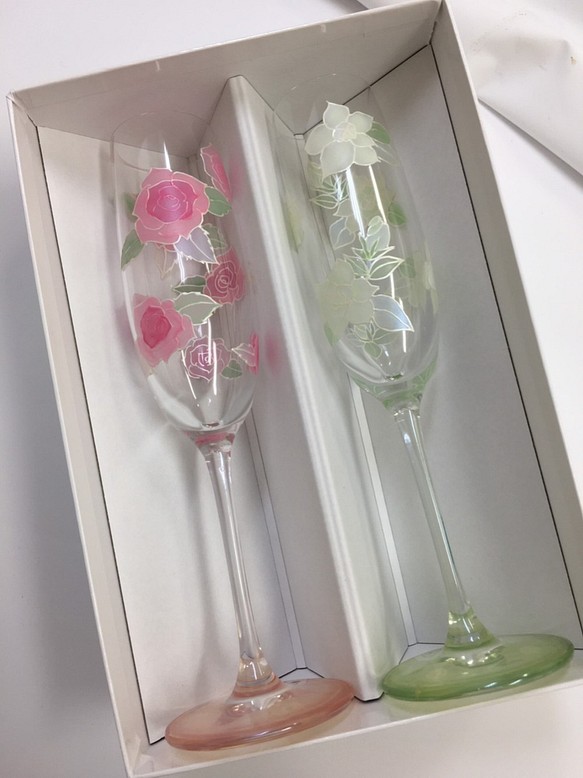 Creema Limited [Pink Rose &amp; Gardenia] 香檳酒杯一對 | 結婚禮物，60 歲生日慶典 第1張的照片