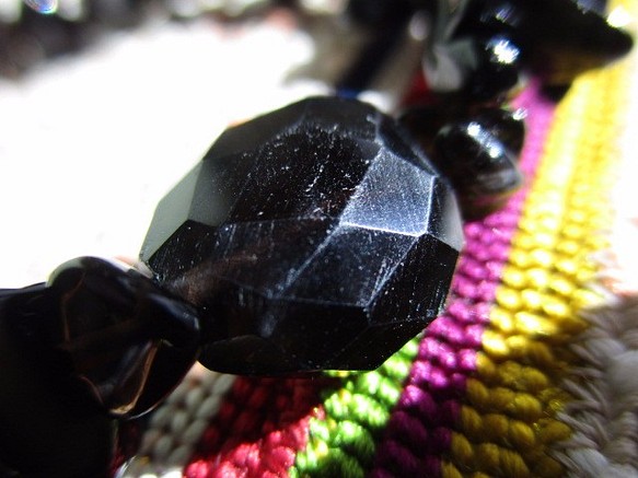 鑑別済 チベット産黒水晶：モーリオン さざれ珠と古い煙水晶 ブレスレット  鑑別書写し付属 1枚目の画像