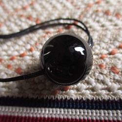 鑑別済 高品質３A チベット産 天然黒水晶：モリオン 16mm 最強の魔除けネックレスもしくはストラップ 1枚目の画像
