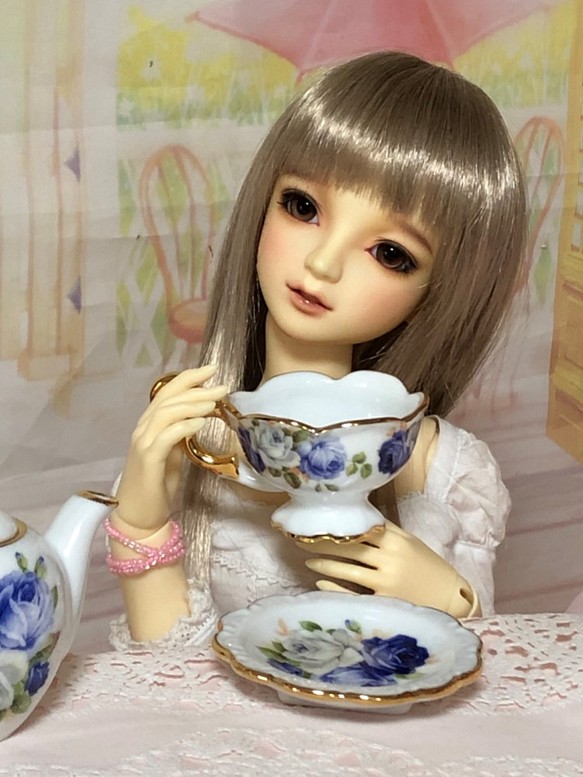 微型餐具Rose Miku的時尚杯子和碟子 第1張的照片