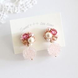 桃棉花糖◆法國製造的亮片和歐洲珠繡花耳環 第1張的照片