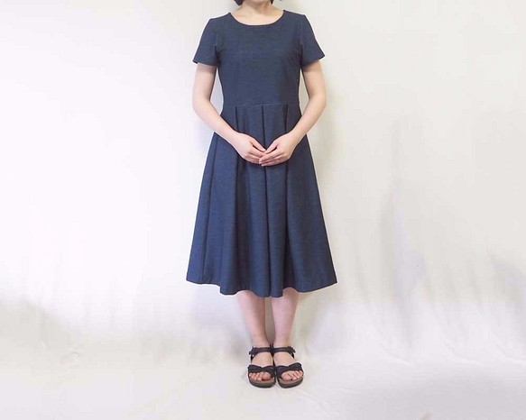 [M]阿米甚人風格的簡單連衣裙◇短袖（牛仔布狀） 第1張的照片