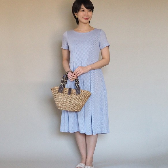 [XS-LL訂單生產]阿米甚人風格的簡單連衣裙◇青花色斜條紋*薄面料* 第1張的照片