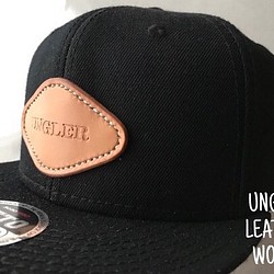 スナップバック CAP　色：ブラック【送料無料】帽子　Yupoong/FLEXFIT 1枚目の画像