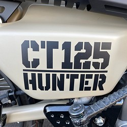 ハンターカブ ステッカー Aタイプ CT125/HUNTER デカール2枚セット  ステンシル カッティングシート 1枚目の画像