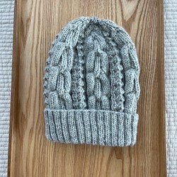 手編みのニット帽⑧ライトグレー 1枚目の画像