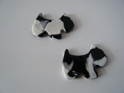犬のカボションチャーム　白黒マーブル　２個 1枚目の画像