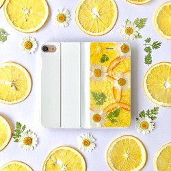 【ホワイト手帳型】ハーブと柑橘系 押し花 iPhoneケース iPhone8 iPhoneXR iPhoneXS 1枚目の画像