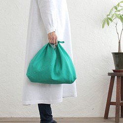 alin Azuma 包 M 50cm 籃子包，帶亞麻 Azuma 包扣（孔雀綠）。 第1張的照片