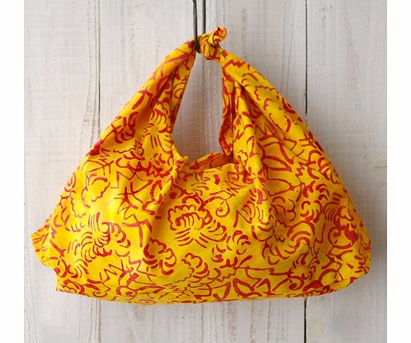 インドネシアバティックのあづま袋M バッグinバッグ、かごバッグに。 花＊イエロー 1枚目の画像