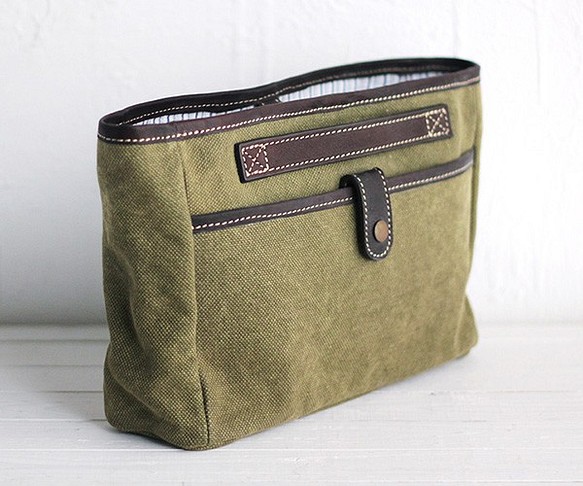 袋子（內袋）橄欖色的帆布和皮革袋 第1張的照片