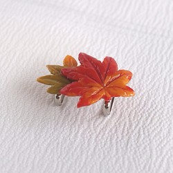 秋の帯留《 もみぢ　紅×萌葱 》 1枚目の画像