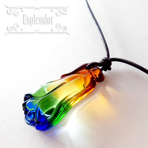 Beautiful Colors glass】 ガラスの花の蕾 本革紐ネックレス