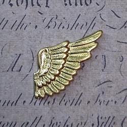 BEHOLD− 真鍮製 羽根 2個 右 翼 ウィング 天使 アメリカ製 パーツ スタンピング ヴィンテージ風 1枚目の画像