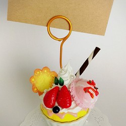 【再販】かわいいココットカップケーキのメモスタンド☆スイーツデコ 1枚目の画像