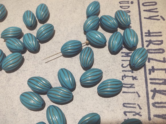Vintage germany blue twist gold beads ヴィンテージ ビーズ 1枚目の画像