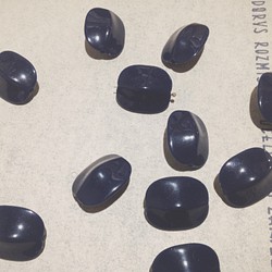 Vintage germany lucite navy beads ヴィンテージ ビーズ 1枚目の画像