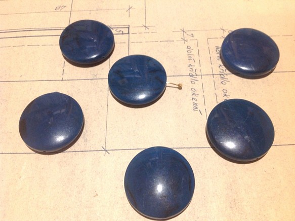 Vintage germnay blue black marble coin lucite beads 1枚目の画像