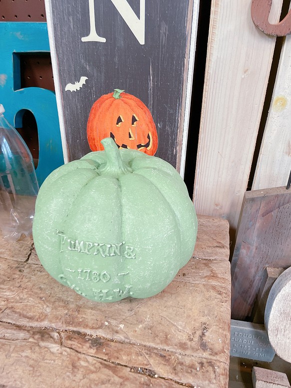 ぽってりかぼちゃ♡【グリーンパンプキンオブジェ】ハロウィン雑貨♡ガーデン雑貨♡陶器 1枚目の画像