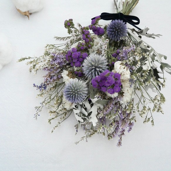 冬のブルースワッグ・20センチサイズドライフラワー花束 1枚目の画像
