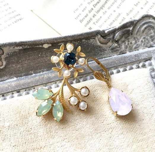 **新年銷售♡15折花與施華洛世奇耳環-Madelaine-經典，服裝，珍珠 第1張的照片