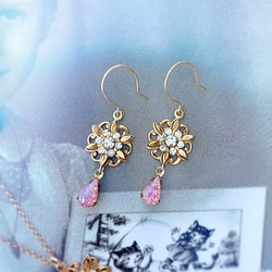施華洛世奇復古花耳環-復古水晶花和貓眼石- 第1張的照片