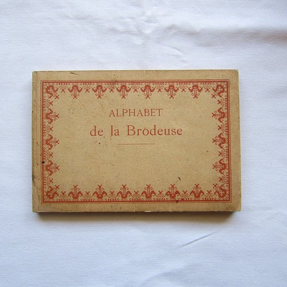 フランスアンティークALPHABET de la Brodeuse刺繍図案集DMC 編み図